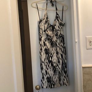 Perfect art gallery opening dress